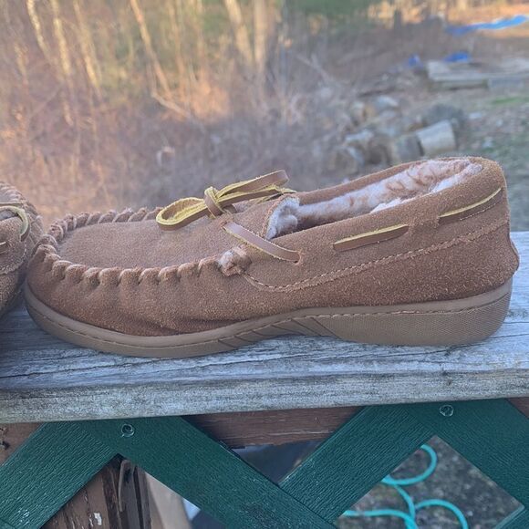 🔥 5/20🔥 Norty Suede Leather Faux Fur Lined slippers Sz 2Y Unisex - Picture 5 of 8